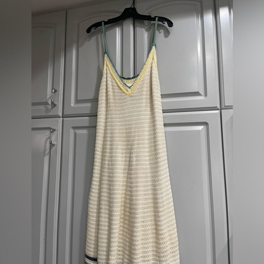 Universal Threads Elegant Yellow and Cream Crochet Dress 2X - Picture 2 of 11